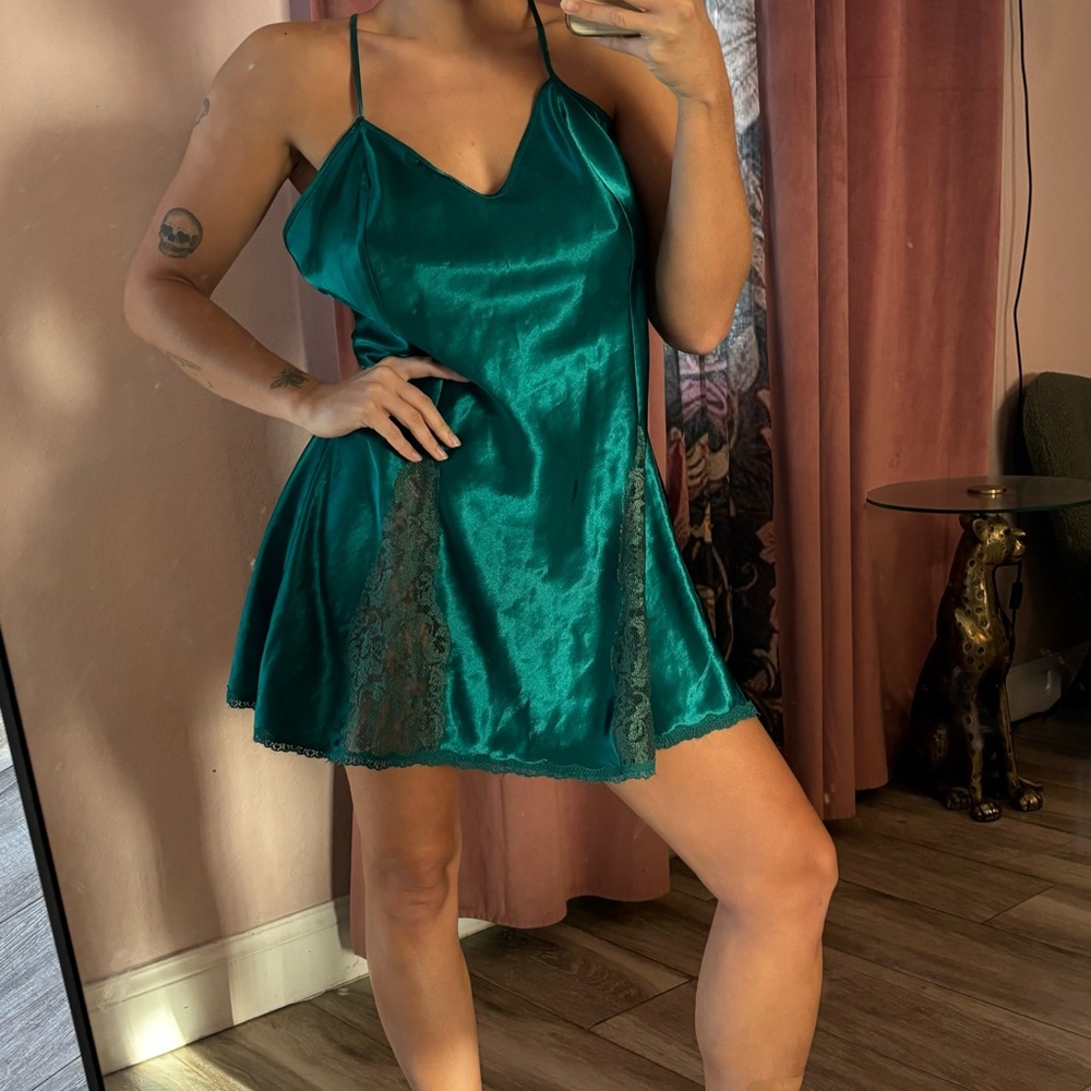 Victoria's Secret Gold Tag Green Slip